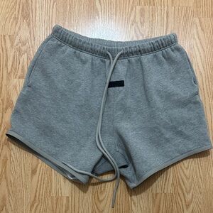 Essentials Shorts